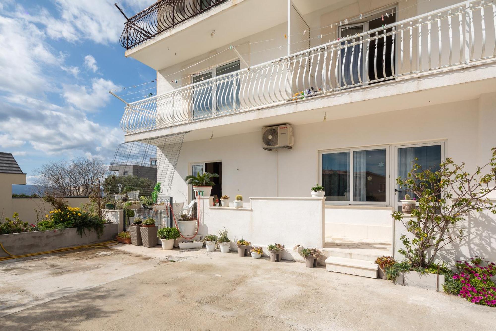 Apartments Sunshine Rays Duce Exterior photo
